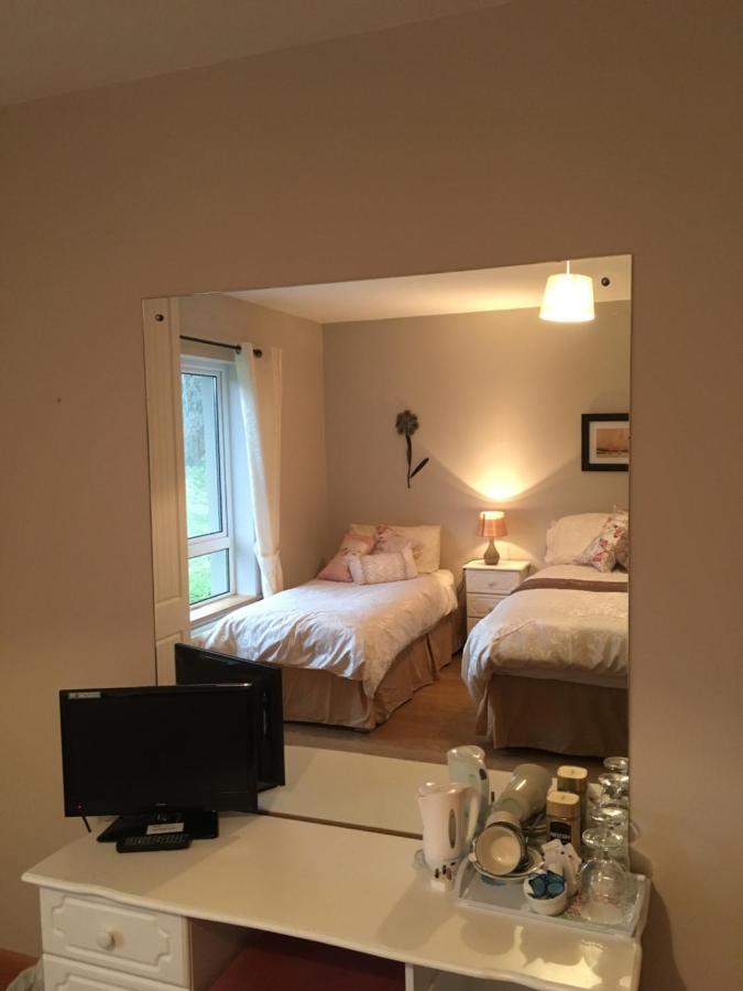 Carrick House B&B Килибегс Екстериор снимка