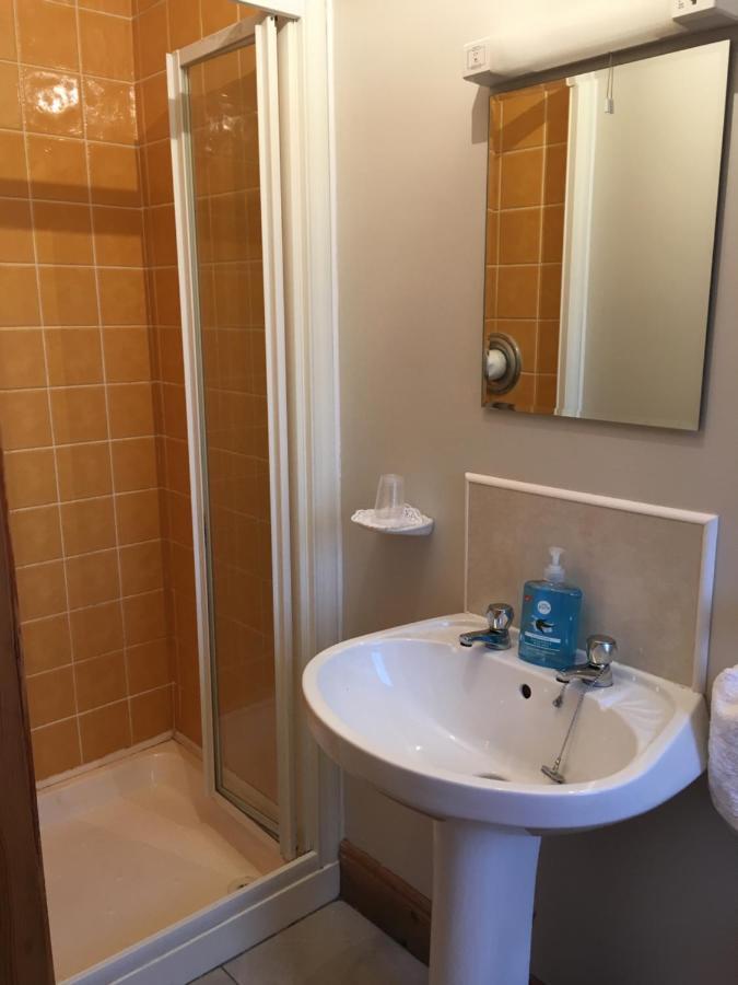 Carrick House B&B Килибегс Екстериор снимка
